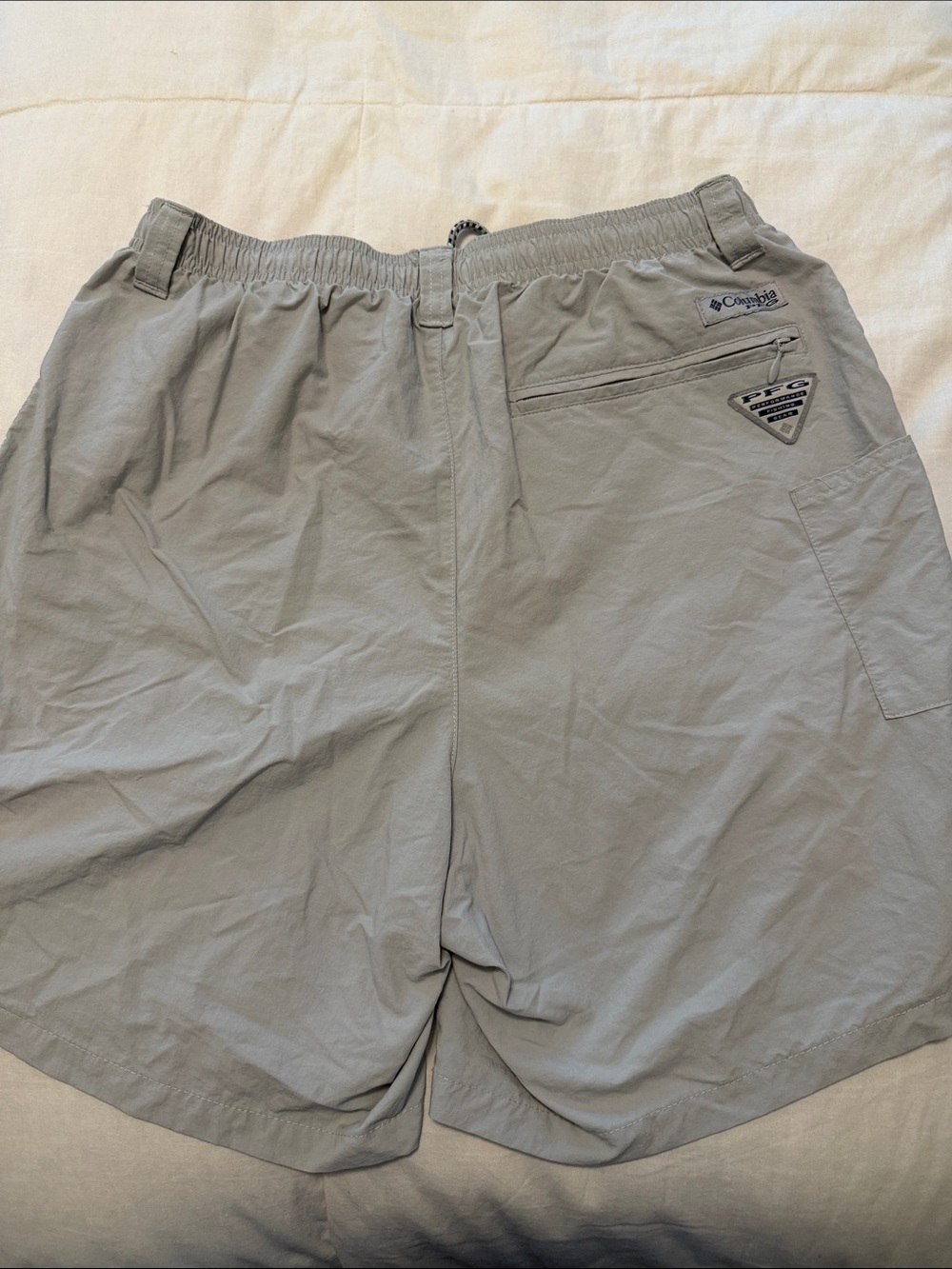 Columbia Men’s Light Gray Hybrid Shorts